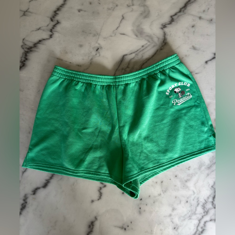 Peanuts Snoopy "Sport Club" Fleece Sweatshorts - Kelly Green